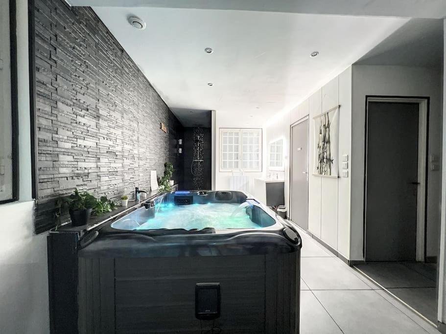 Dream Loft Jacuzzi - Sauna 브레스트 외부 사진